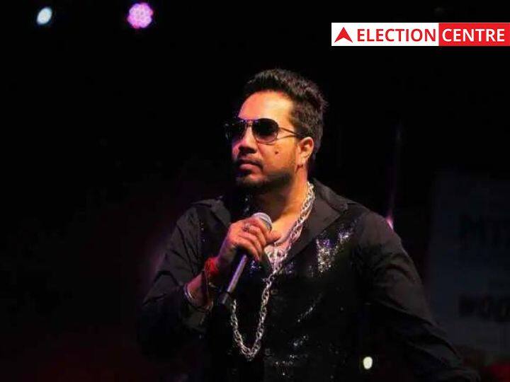 MCD Elections 2022 Singer Mika Singh entry in MCD elections sought votes for AAP by singing song MCD Elections 2022: एमसीडी चुनाव में सिंगर मीका की एंट्री, गाना सुनाकर AAP के लिए मांगे वोट