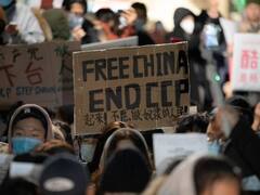 'मैं सिंगल हूं, क्या मुझे पति मिल सकता है'- चीन में कोविड प्रदर्शन के बीच ट्विटर पर खास तरह के पोस्ट की बाढ़