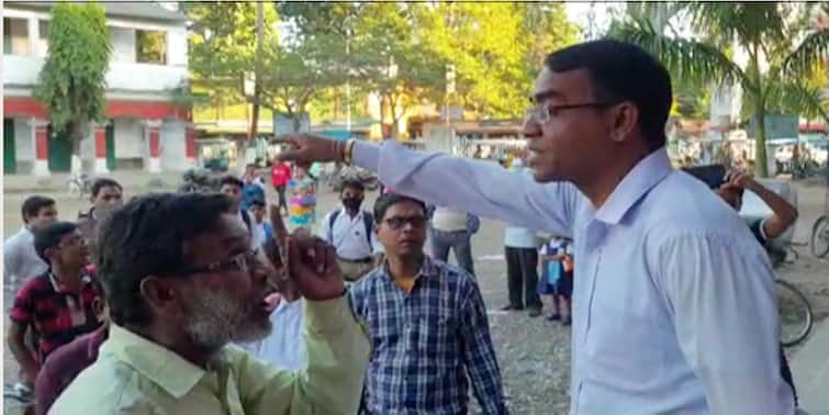 Jalpaiguri school uniform is changing to blue-white, angry parents protesting in the school premises Jalpaiguri: স্কুলের খাকি-সাদা পোশাক বদলে যাচ্ছে নীল-সাদায়, স্কুল চত্বরে বিক্ষোভ ক্ষুব্ধ অভিভাবকদের