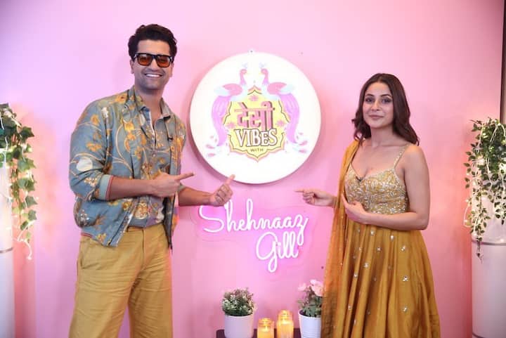 ‘बिग बॉस 13’ से पॉपुलर हुई शहनाज गिल अक्सर चर्चा में रहती हैं. हाल ही में, उनका चैट शो ‘देसी वाइब्स विद शहनाज गिल’ (Desi Vibes With Shehnaaz Gill) शुरू हुआ है.