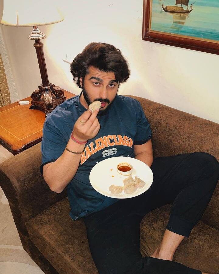 इन दिनों एक्टर मलाइका अरोड़ा को डेट कर रहे हैं और वक्त-वक्त पर मलाइका के लिए अपने प्यार का इजहार करते रहते हैं.