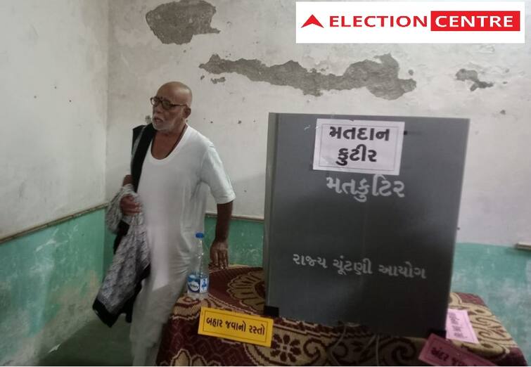 Gujarat Assembly Election 2022: Kathakar Moraribapu casts vote at Talgajarda and appeals to maximum vote Gujarat Election 2022: કથાકાર મોરારીબાપુએ મતદાન કર્યું, લોકોને કરી આ અપીલ