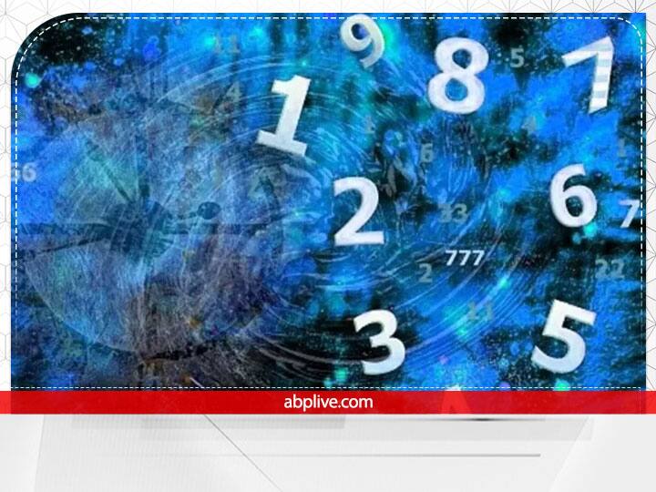 मूलांक 3 के लोगों के लिए मित्र अंक 1, 3 और 9 है. अर्थात इन अंकों के लोगों से इनकी मित्रता होती है. जबकि 5 और 6 अंक इनके शत्रु अंक हैं. वहीँ 8 अंक इनका सम अंक होता है. इनसे कोई नुकसान नहीं होता है.