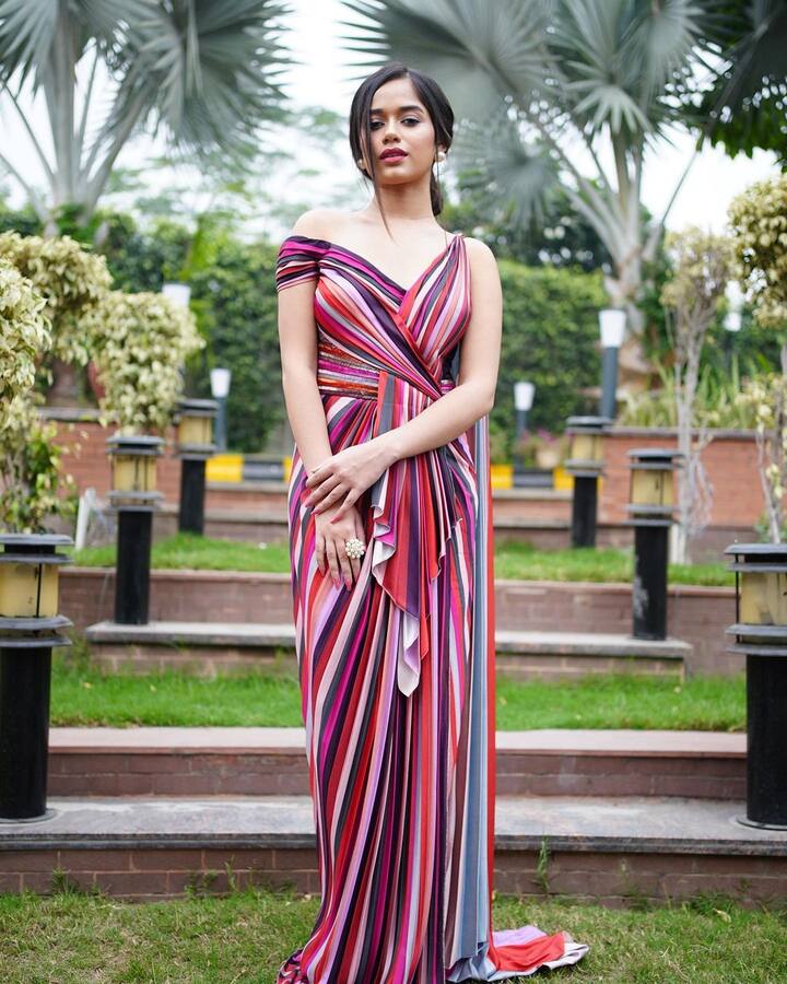 जन्नत तिच्या चाहत्यांशी कनेक्ट राहण्यासाठी सोशल मीडियावर खूप सक्रिय असते. चाहत्यांना तिचा बोल्ड लूक रोज पाहायला मिळतो. (फोटो सौजन्य :jannatzubair29/इंस्टाग्राम)