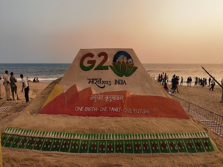 On the momentous day of India acquiring the G20 Presidency today, Sudarsan Pattnaik created a sand art with the G20 India logo and the Vasudhaiva Kutumbakam theme 
