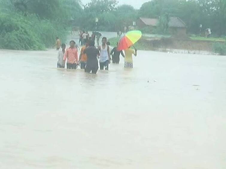 low pressure to be formed as low depression as result heavy rains expected in tn for next few days TN Rain Alert: காற்றழுத்த தாழ்வு மண்டலமாக மாறும் புதிய காற்றழுத்த தாழ்வு பகுதி..! அடித்து வெளுக்குமா மழை..?