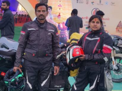 tamilnadu couple travel 1857km over bike to kasi  with kasi tamil sangamam effect காசி தமிழ் சங்கமம் தந்த ஆர்வம்: 32 மணி நேரத்தில் 1857 கி.மீ பைக்கில் பயணம் செய்த தமிழகத் தம்பதி