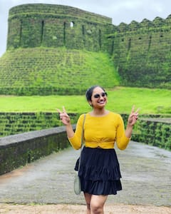 Ashika Gopal Padukone Photos: 'త్రినయని' ఆషిక గోపాల్ పదుకొనె ట్రెండీ లుక్