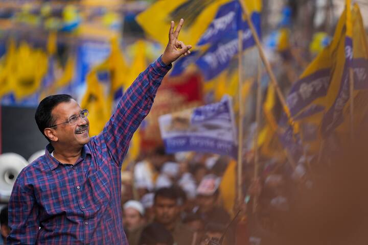 400 traders attended a town hall with Delhi Chief Minister Arvind Kejriwal and his deputy Manish Sisodia to discuss problems they had interacting with the civic authority. During the campaign, the AAP also made a tonne of promises to the electorate. (Source: PTI)