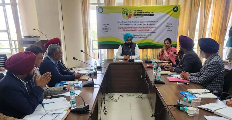 Punjab government's initiative now horticulture experts will be just a phone call away from farmers Punjab News: ਪੰਜਾਬ ਸਰਕਾਰ ਦਾ ਉਪਰਾਲਾ, ਹੁਣ ਕਿਸਾਨਾਂ ਤੋਂ ਮਹਿਜ਼ ਇੱਕ ਫੋਨ ਕਾਲ ਦੂਰ ਹੋਣਗੇ ਬਾਗ਼ਬਾਨੀ ਮਾਹਿਰ