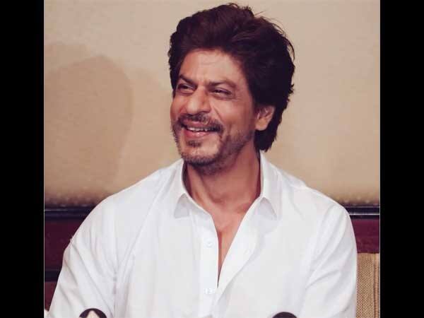 बॉलिवूड अभिनेता शाहरुख खान सध्या चर्चेत आहे.