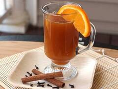 घर पर यूं फटाफट तैयार करें गुलाब और सिनेमन से बनी चाय, सर्दियों में पूरे दिन रहेंगे हाइड्रेटेड