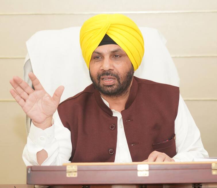 Harbhajan Singh ETO directs officials of PWD to speed up the ongoing development works ਹਰਭਜਨ ਸਿੰਘ ਈ.ਟੀ.ਓ ਵਲੋਂ ਚੱਲ ਰਹੇ ਵਿਕਾਸ ਕਾਰਜਾਂ ਵਿਚ ਤੇਜ਼ੀ ਲਿਆਉਣ ਲਈ ਲੋਕ ਨਿਰਮਾਣ ਵਿਭਾਗ ਦੇ ਅਧਿਕਾਰੀਆਂ ਨੂੰ ਹਦਾਇਤਾਂ