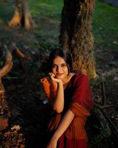 Gopika Ramesh: சுழல் நாயகியா இது? சேலையில் அசத்தும் கோபிகா ரமேஷ்!