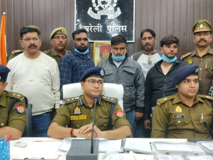 Bareilly News 6 lakh looted from timber merchant police arrested three miscreants ANN Bareilly News: लकड़ी व्यापारी से दिनदहाड़े लूटे 6 लाख, पुलिस ने साले-बहनोई समेत तीन बदमाशों को पकड़ा, इतना सामान बरामद