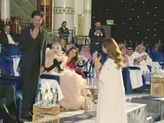 Watch Sharon Stone's Reaction On Realising Shah Rukh Khan Is Sitting Next To Her