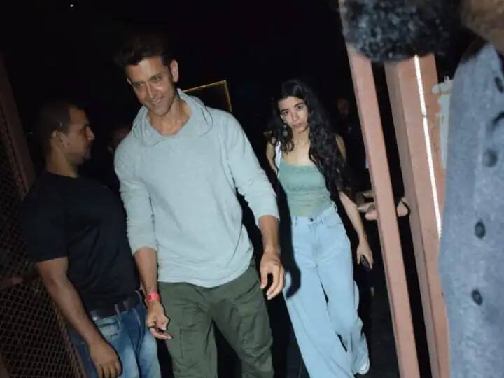 Hrithik Roshan Saba Azad Dinner Date: બૉલીવુડ એક્ટર ઋત્વિક રોશન ગુરુવારે રાત્રે પોતાની લવ લેડી સબા આઝાદ સાથે ડિવર ડેર પર નીકળ્યો હતો.