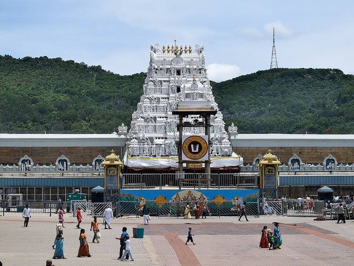 Tirumala Tirupati Devasthanam News: Todays darshan timings Hundi Income details here Tirumala News: శ్రీవారి దర్శనానికి ఒక రోజు సమయం, నిన్నటి హుండీ ఆదాయం ఎంతంటే?
