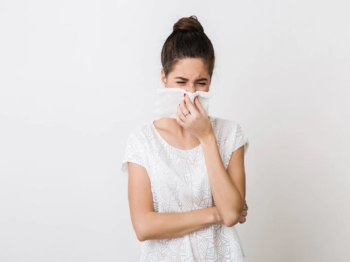 Why water comes from the nose in winter is it not a sign of disease सर्दियों में नाक से पानी आना इस बीमारी का लक्षण है...  अगर आपके भी आ रहा है तो समय पर ध्यान दें