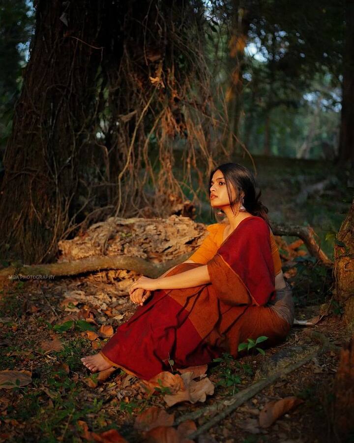 மேகமோ அவள் மாய பூ திரள்...