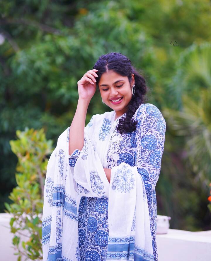 ఆ తర్వాత ‘లైక్ షేర్ అండ్ సబ్ స్క్రైబ్‘ సినిమాలో నటించిన పెద్దగా గుర్తింపు రాలేదు. Photo Credit: Faria Abdullah/Instagram