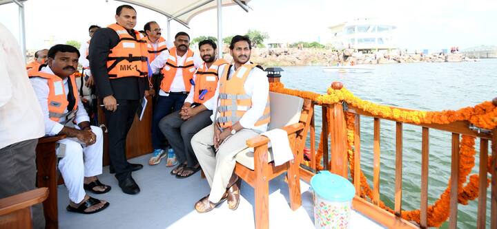 రిజర్వాయల్ సీఎం జగన్ బోటింగ్