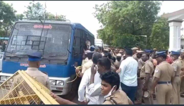 திருச்சியில் நடந்த போராட்டத்தில் பா.ஜ.க.- போலீசார் இடையே மோதல்