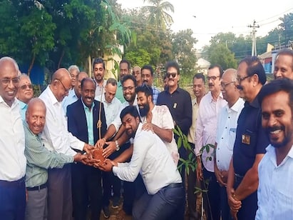 Madurai:3 thousand saplings at 62 cents place Mini Miyawaki in Madurai TNN 62 சென்ட் இடத்தில் 3 ஆயிரம் மரக்கன்றுகள் - மதுரையில் மினி மியாவாக்கி..!