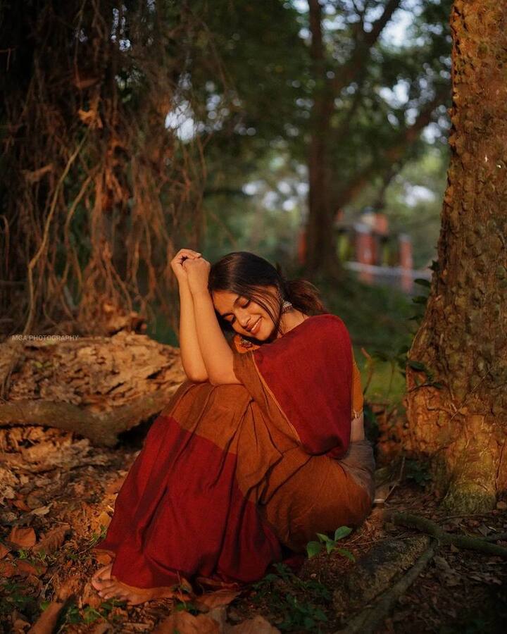 உயிரில் பட்டு உருளும்...