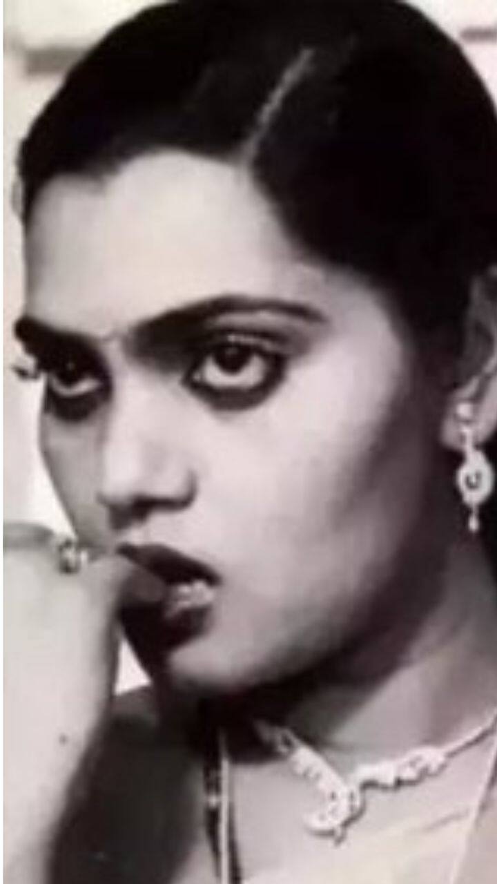ஒப்பனை கலைஞராகத்தான் ஸ்மிதா சினிமாவிற்குள் நுழைந்தார்