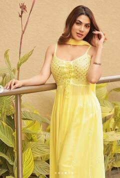 Nikki Tamboli: ਨਿੱਕੀ ਤੰਬੋਲੀ ਨੇ ਸਾਧਾਰਨ ਲੁੱਕ 'ਚ ਫੈਨਜ਼ ਦੇ ਦਿਲਾਂ ਨੂੰ ਕੀਤਾ ਜ਼ਖਮੀ, ਤਸਵੀਰਾਂ ਦੇਖ ਕੇ ਹੋ ਜਾਵੇਗਾ ਪਿਆਰ