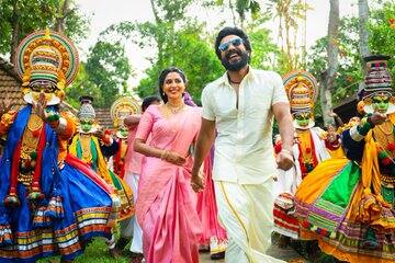 ஐஸ்வர்யா லக்ஷமி விஷ்ணு விஷாலுக்கு ஜோடியாக நடித்துள்ளார்