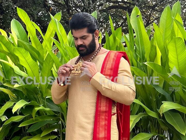 शाही वेडिंगसाठी राणादाने शाही लूक केला आहे.
