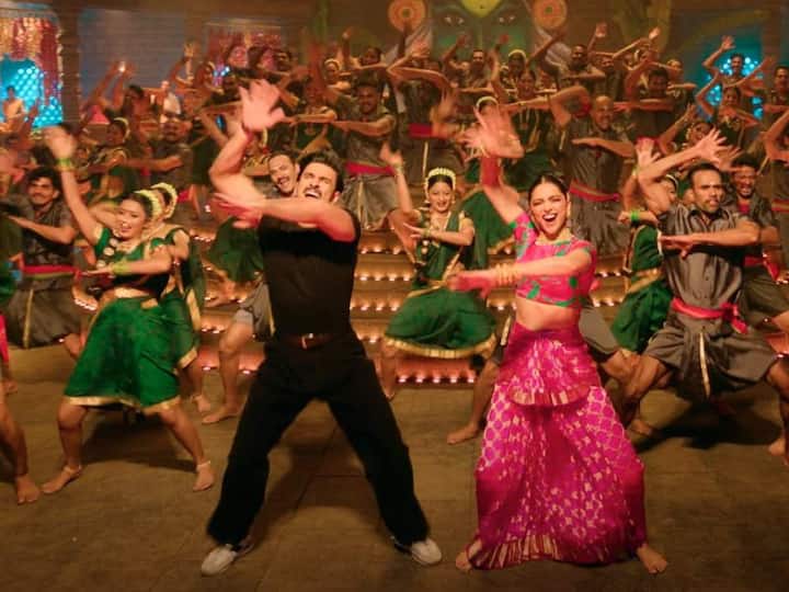 Cirkus trailer out. Ranveer Singh in a double role, Deepika Padukone's cameo makes it exciting Cirkus trailer: రణ్ వీర్ కామెడీ, పూజా సీరియస్, దీపిక స్పెషల్ సాంగ్,నవ్వుల పువ్వులు పూయిస్తున్న ‘సర్కస్’ ట్రైలర్