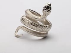 Kajal Ke Upay: राहु-केतु के अशुभ प्रभाव को दूर करेगा काजल, बस इस तरह करना होगा इस्तेमाल