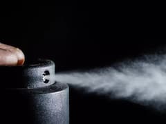 खुशबू के अलावा इन चीजों में भी डिओडरेंट करता है जोरदार काम, बस ऐसे करना होगा यूज