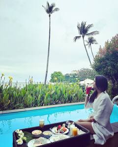 Jasmin Bhasin Photos: થાઈલેન્ડમાં વેકેશન મનાવી રહી છે જસ્મીન ભસીન, જુઓ સ્ટાઈલીસ્ટ તસવીરો