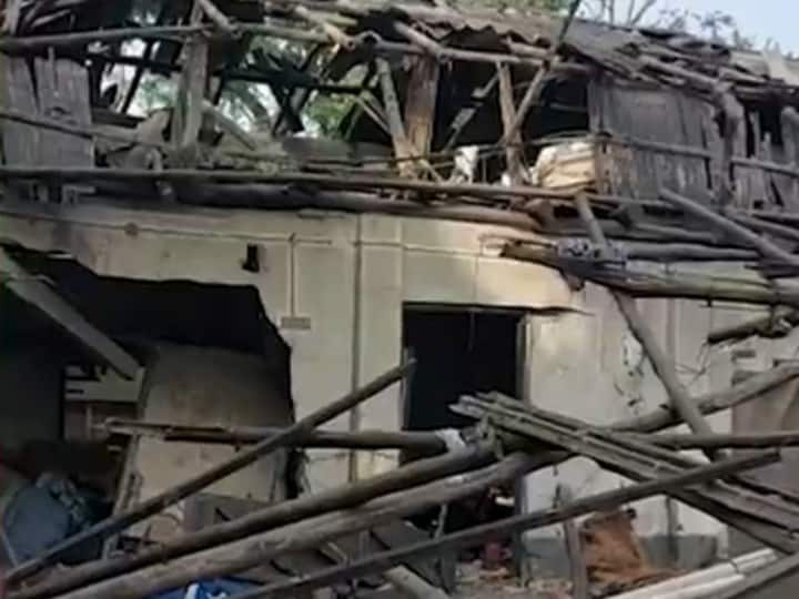 two TMC workers died in blast during bomb making in midnapore of west bengal पश्चिम बंगाल के मिदनापुर में TMC नेता के घर में बम धमाका, दो लोगों की मौत- BJP ने लगाया गंभीर आरोप