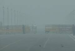 Delhi Air Pollution: દિલ્હીની હવા બની ઝેરીલી, જુઓ તસવીરો