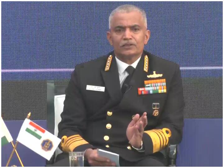 Navy Chief R Hari Kumar Said indian navy will become aatmanirbhar by year 2047 ANN '2047 तक भारतीय नौसेना बन जाएगी आत्मनिर्भर..', नेवी-डे से पहले बोले नौसेना प्रमुख आर हरि कुमार, INS विक्रांत का भी किया जिक्र