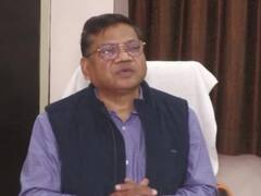 विवादित किताब के खिलाफ हो रहे विरोध के बाद प्राचार्य ने दिया इस्तीफा, कहा- 'आंदोलन से आहत हूं'