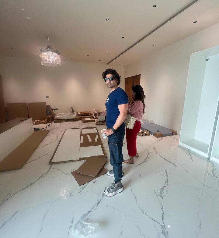 टीवी एक्ट्रेस देबिना बनर्जी और एक्टर गुरमीत चौधरी जल्द ही अपने बड़े से महल में शिफ्ट होने वाले हैं. कपल ने हाल ही में एक नया घर लिया था.