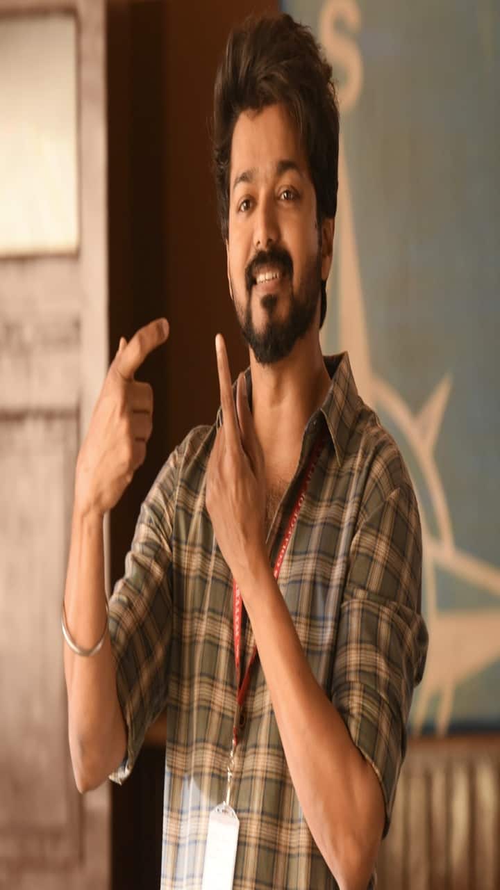 விஜய் மற்றும் ரன்வீர் சிங்கை ஒரு படத்தில் இணைந்து நடிக்க வைக்க விருப்பம் உள்ளதாகவும் அவர் தெரிவித்தார்