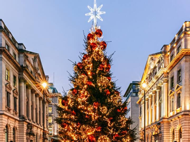 Christmas- It is celebrated everywhere with a galore of happiness and joy, and is one of the most popular festivals in December. People of all ages join in the celebrations. They dress up, decorate their houses with Christmas trees, exchange gifts, and relish yummy Christmas cakes. To make the celebrations even more interesting, sometimes people dress up as Santa Claus to present the young ones with gifts and goodies. (Image Source: Getty)