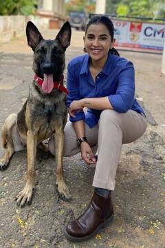 Komalee Prasad Photos: పెట్ డాగ్‌తో 'హిట్ 2' బ్యూటీ కోమలి ప్రసాద్ ఫొటోస్ చూశారా