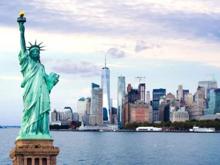 new york singapore are worlds most expensive cities see top 10list MOST EXPENSIVE CITIES: வருமானத்தை அதிகளவில் கரைக்கும் நகரங்களின் பட்டியல்.. சென்னைக்கும் இடமுண்டு