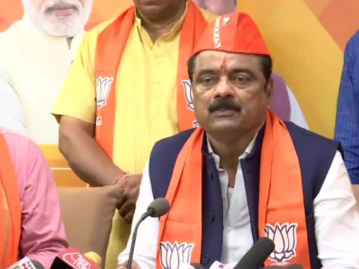 Gujarat Election BJP nominated former Congress MLA Ashwin Kotwal for Khedbrahma seat Gujarat Election: खेडब्रह्मा सीट पर BJP ने कांग्रेस के पूर्व विधायक कोतवाल पर खेला दांव, यहां केवल एक बार खिला है कमल