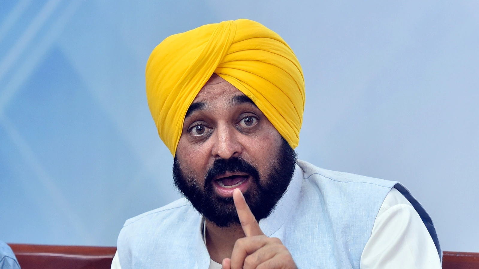 'AAP' Government  Gangster culture will soon end in Punjab : Bhagwant Mann 'ਆਪ' ਸਰਕਾਰ ਨੇ ਗੈਂਗਸਟਰਾਂ 'ਤੇ ਕੱਸਿਆ ਸ਼ਿਕੰਜਾ , ਪੰਜਾਬ 'ਚੋਂ ਗੈਂਗਸਟਰ ਕਲਚਰ ਕੀਤਾ ਖਤਮ : ਭਗਵੰਤ ਮਾਨ