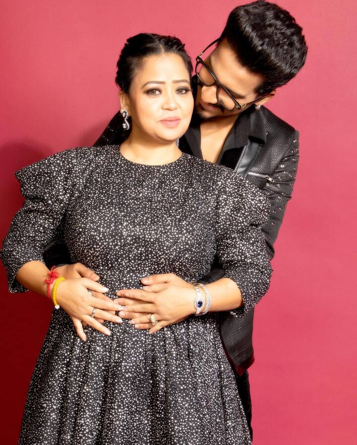 भारती अपने पति के एक साथ कलर्स टीवी के शो 'हुनरबाज' की होस्टिंग कर चुकी हैं. इसके अलावा भी दोनों कई दूसरे शोज को होस्ट करते नजर आए हैं. मालूम हो कि, भारती अपने पति हर्ष से 3 साल बड़ी हैं.