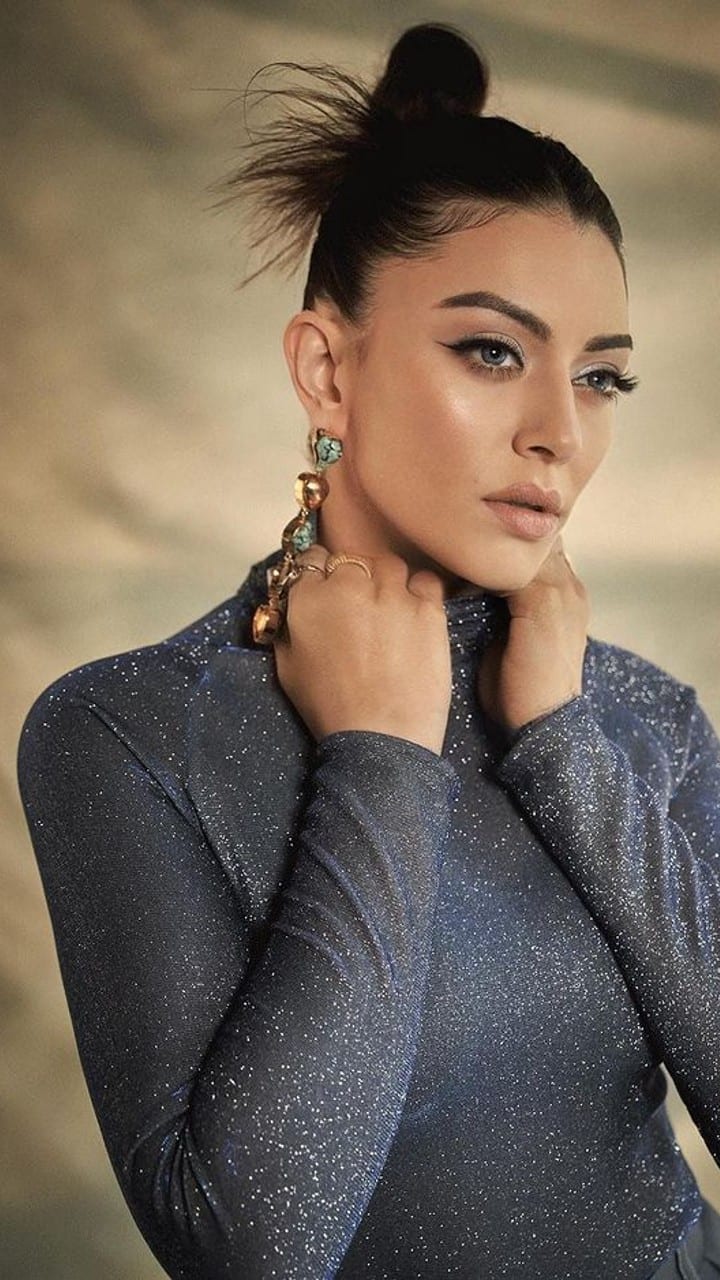 புது கல்யாண பொன்னு ஹன்சிகா மோத்வானி